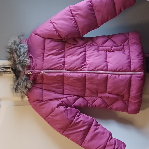 Rothschild Fuchsia Puffer Jacket with Faux Fur Hood. New With Price TAG. - Picture 2 of 8